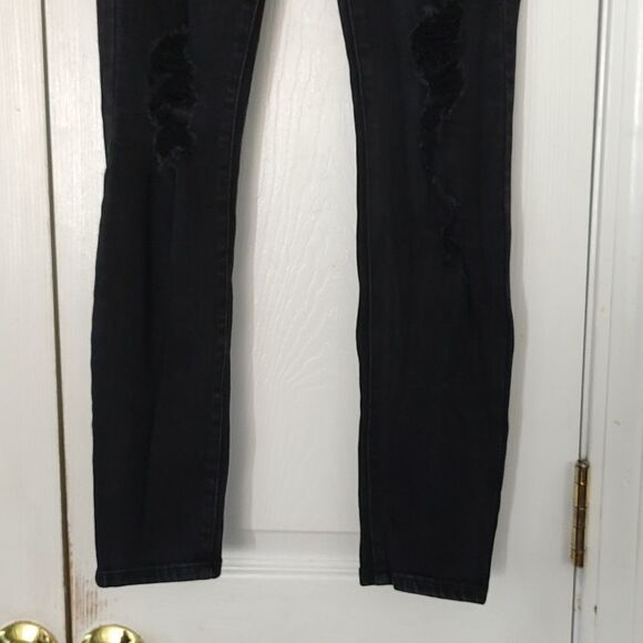 Aeropostale black distressed high rise jegging Sz  8 Short - Picture 2 of 11